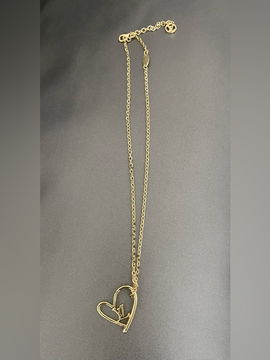 Jewelry - Gold Heart Pendant Necklace - Elegant Women’s Jewelry